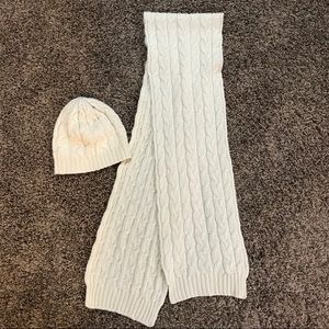 Hat & Scarf Set. Great Shape!